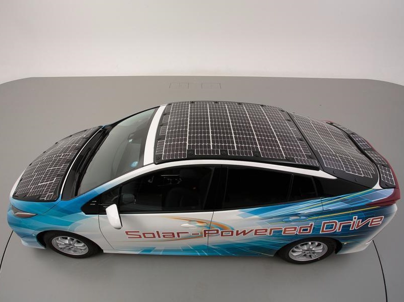 Toyota punya konsep mobil bertenaga surya