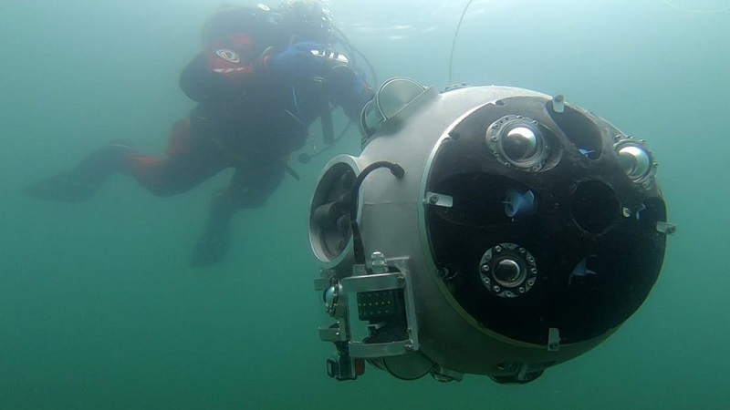 Robot ini bisa menjelajah dalam air secara otomatis