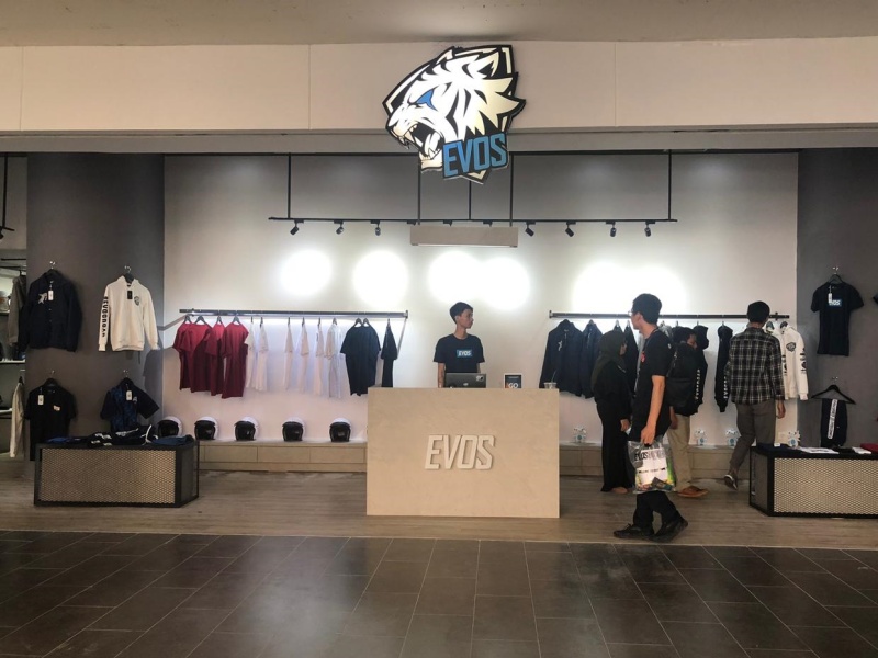 Penggemar EVOS kini bisa beli merchandise di toko EVOS
