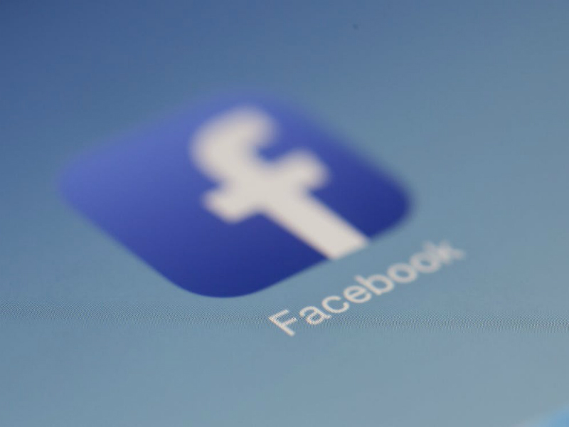 Facebook akui catat percakapan pengguna