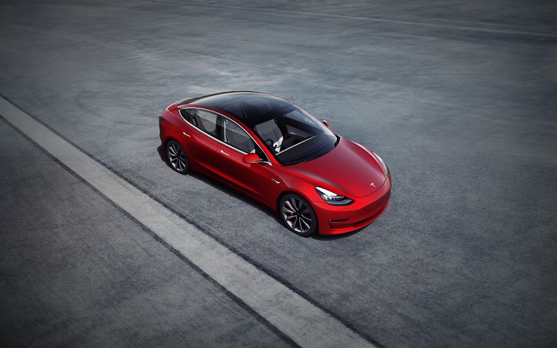 Tesla Model 3 akan luncurkan varian dengan baterai lebih besar