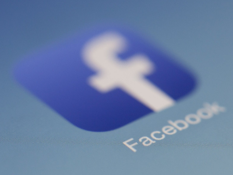 Facebook anjurkan 2 miliar pengguna tinjau pengaturan privasi