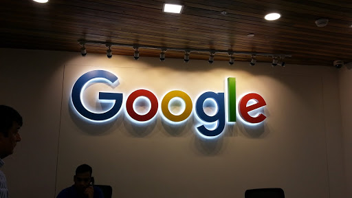 Google larang karyawannya gunakan Zoom di kantor