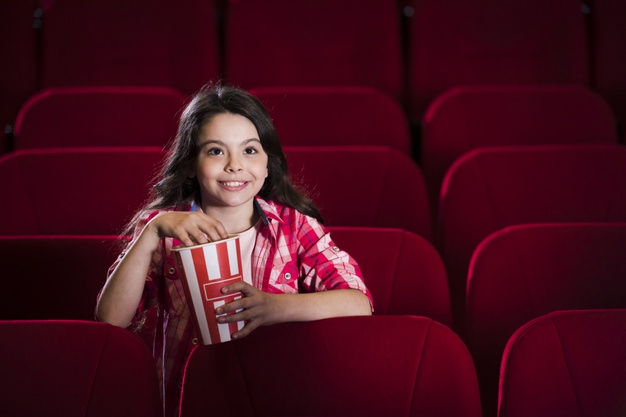 4 manfaat menonton film menurut para ahli