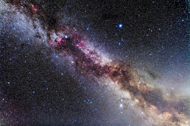Astronom deteksi sinyal radio dari dalam galaksi Bima Sakti