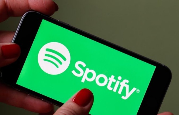 Pendengar podcast Spotify meningkat dua kali lipat