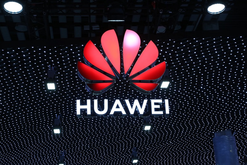Huawei bakal luncurkan monitor gaming lengkung