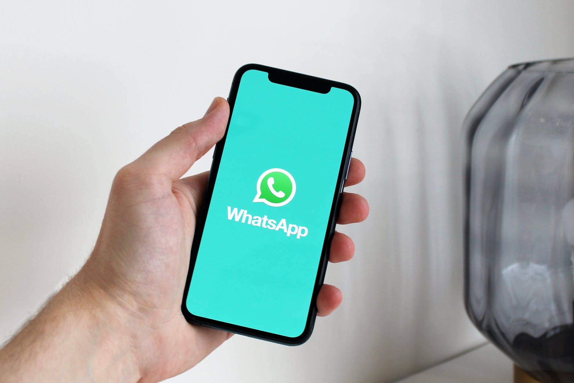 Daftar smartphone yang tak lagi didukung WhatsApp pada 2021