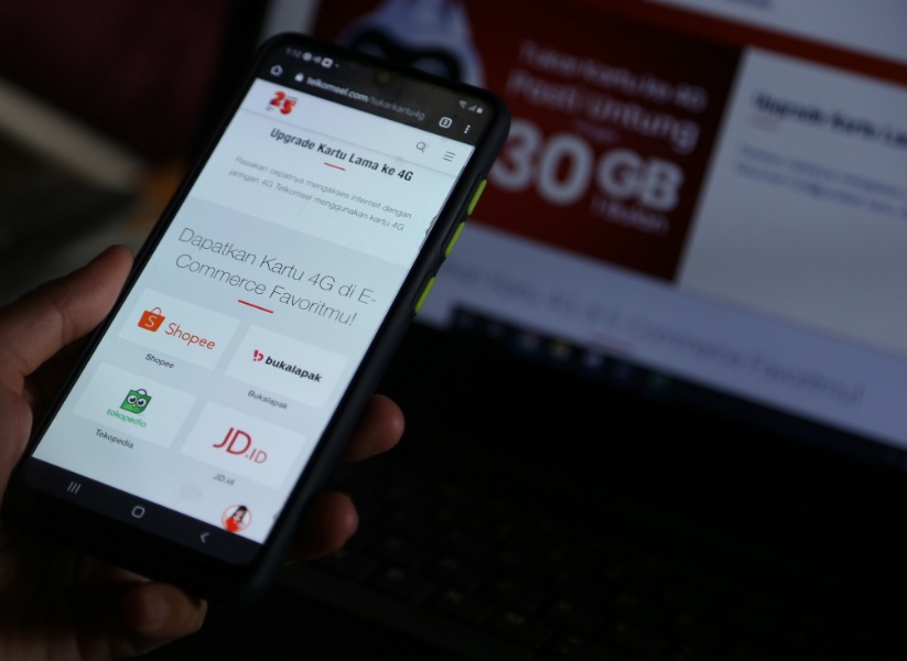 Pengguna kartu Telkomsel, kini bisa upgrade uSIM 4G di e-commerce