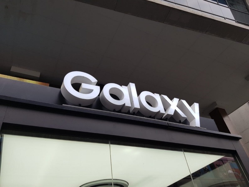 Samsung Galaxy M22 dukung pengisian daya cepat 25W