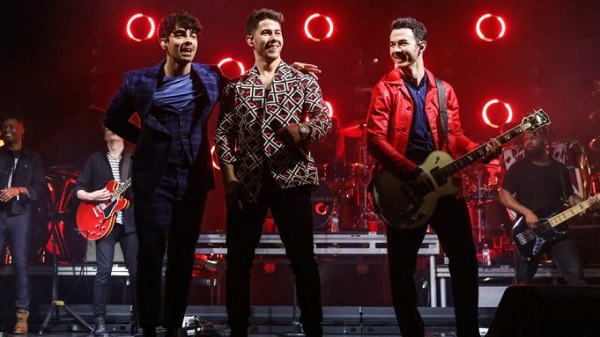 Jonas Brothers Family Roast tayang 23 November di Netflix