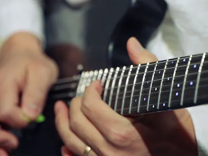 Samsung punya gitar pintar bertenaga AI