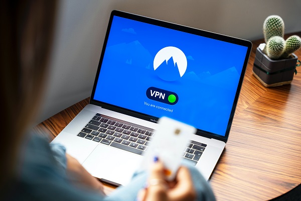 Unduhan VPN di Rusia melonjak 3.500%, warga cari cara untuk tetap terhubung