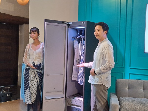 Resmi rilis, Samsung Bespoke AirDresser hadirkan fitur khusus Batik Care