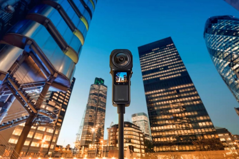 Insta360 rilis kamera 360 hasil kerja sama dengan Leica