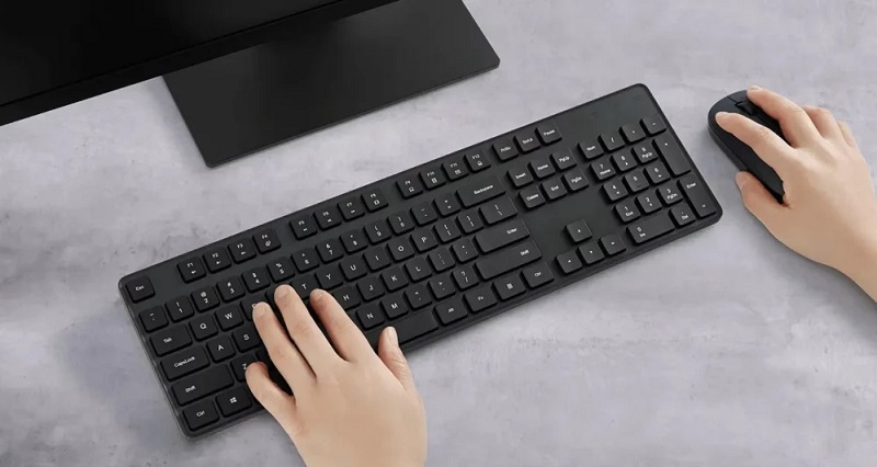 Keyboard dan mouse nirkabel Xiaomi punya desain ergonomis