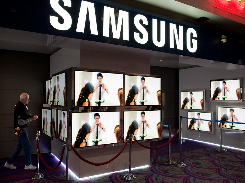 Samsung pangkas target pengiriman smartphone di tahun 2022