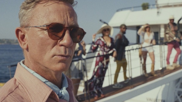 Daniel Craig belajar aksen Selatan untuk perankan detektif Blanc di Glass Onion