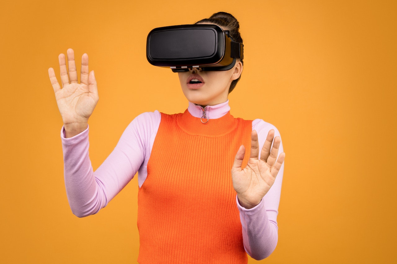 Studi menjelaskan pasien operasi yang memakai VR butuh bius lebih sedikit