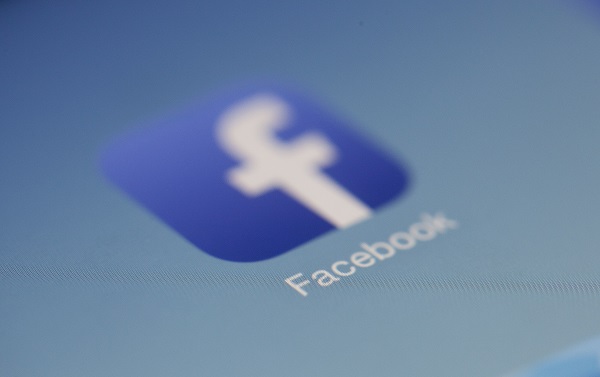 Facebook hapus agama dan politik dari profil pengguna