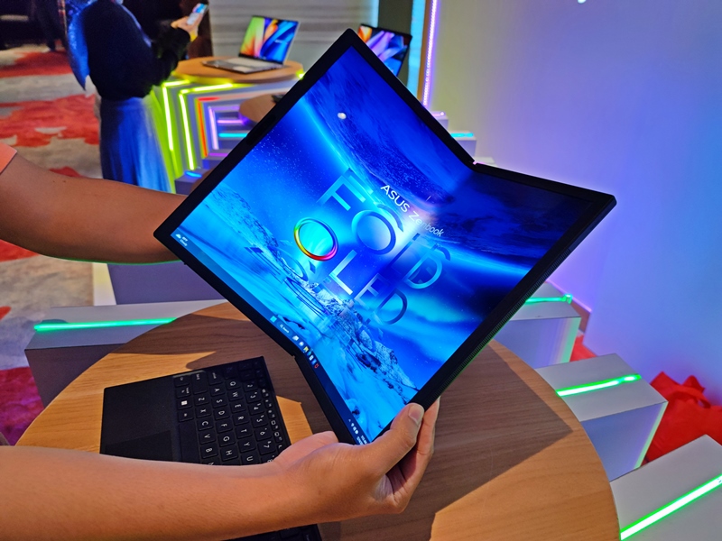 ASUS luncurkan laptop layar lipat Zenbook 17 Fold OLED di Indonesia, ini harganya