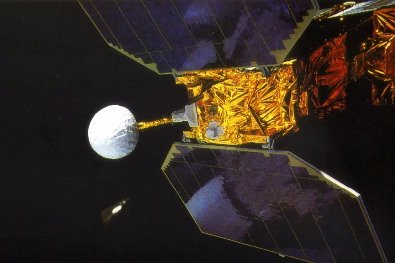 Satelit sains NASA berusia 38 tahun jatuh ke Bumi dengan aman