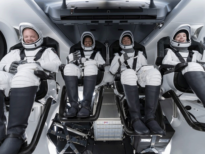 Crew-5 SpaceX NASA kembali ke Bumi setelah misi 5 bulan di luar angkasa