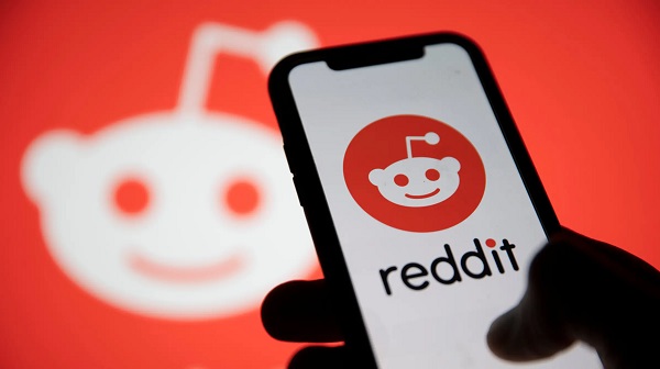 Reddit uji coba halaman pencarian berbasis AI