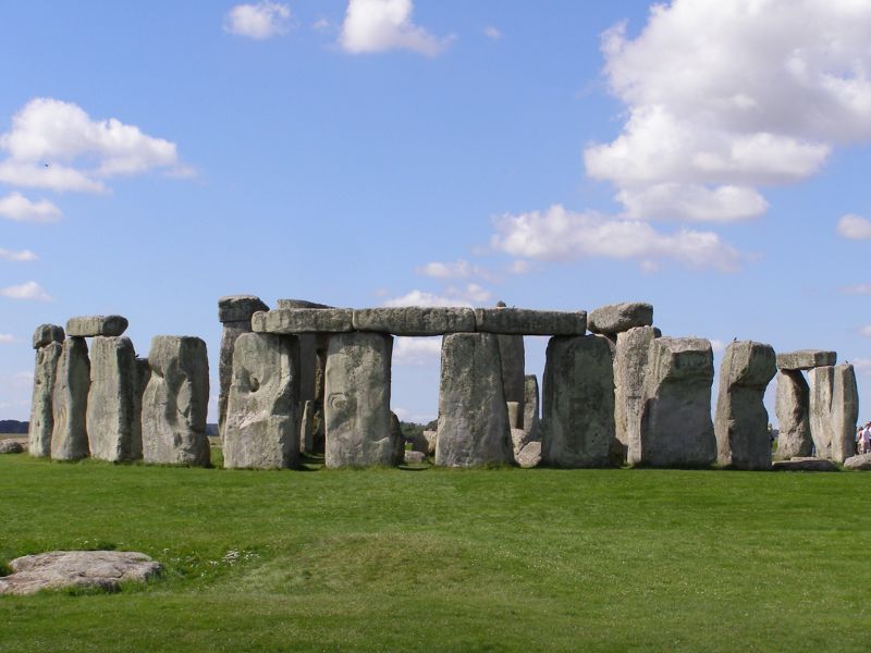 Penelitian mengungkap asal usul batu enam ton di Stonehenge dari Skotlandia