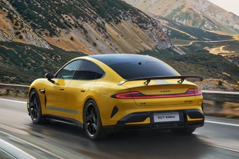 Xiaomi pede lawan Porsche Taycan Turbo GT dengan mobil listrik SU7 Ultra