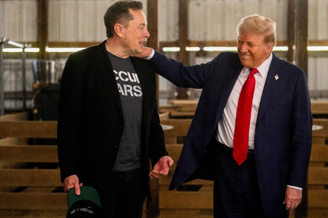 Donald Trump minta bantuan Elon Musk untuk reformasi pemerintah AS