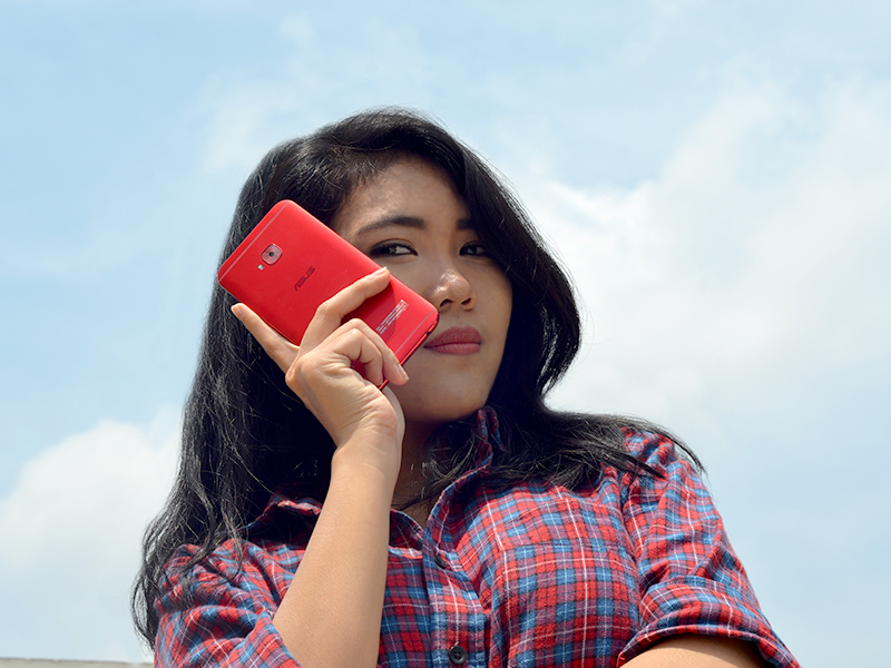 Desain Asus ZenFone 4 Selfie Pro