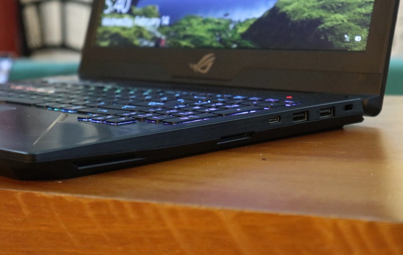 Foto detail ASUS ROG Strix Hero Edition GL503VD