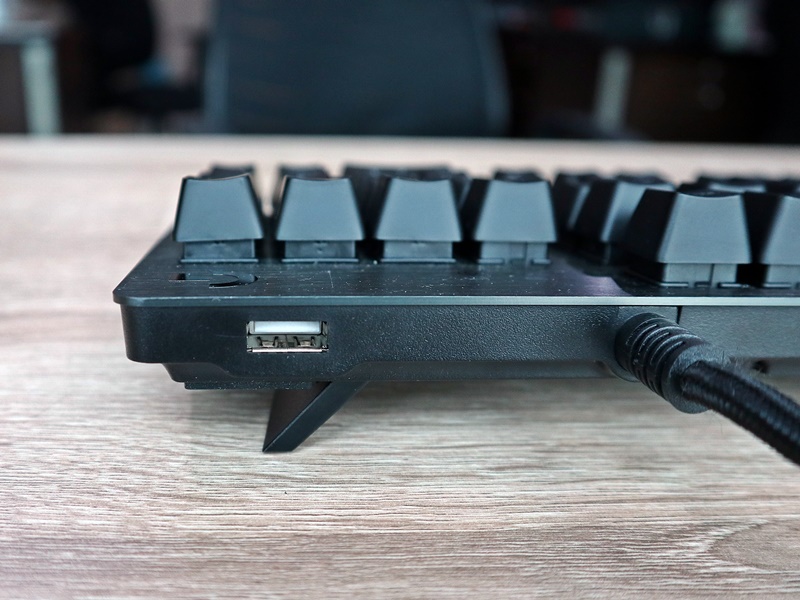Foto keyboard Logitech G413 carbon