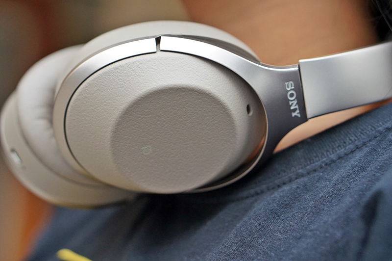 Review Sony WH-1000XM2: Senyap, hanya terdengar musik (1)