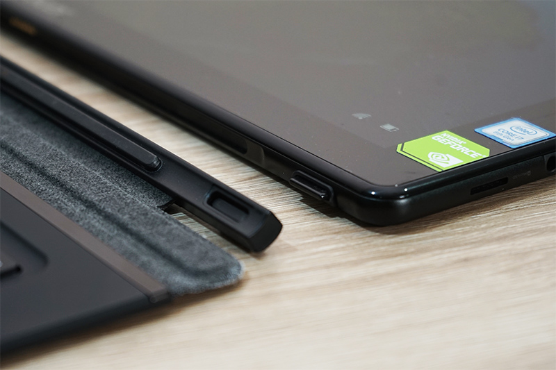 Foto desain keyboard dari Acer Switch 7 Black Edition