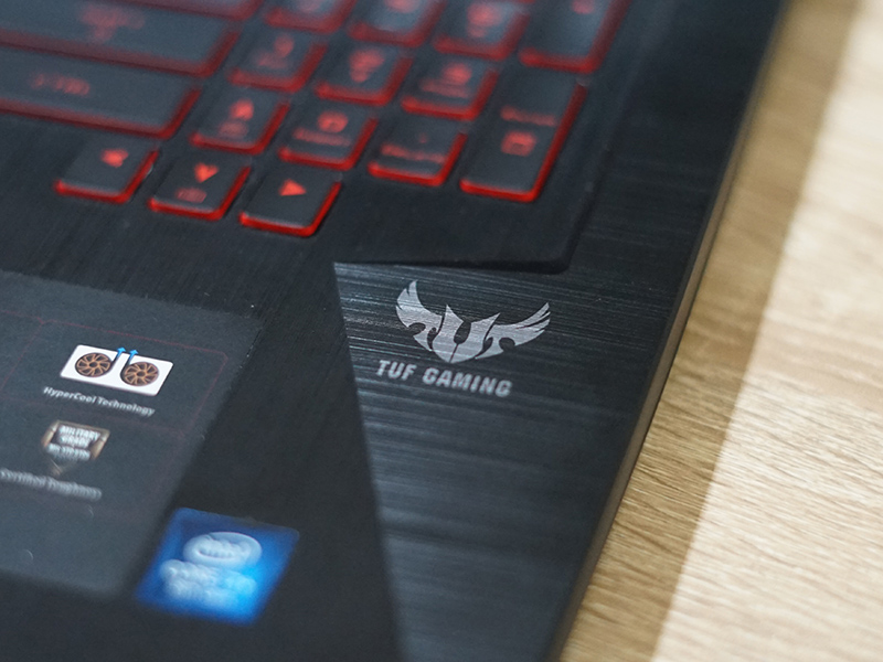 Review TUF Gaming FX505 laptop bongsor bagian desain