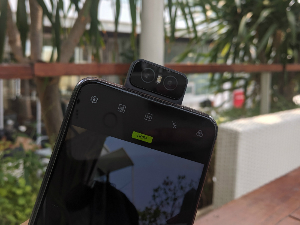 Asus ZenFone 6 Desain Kamera Flip