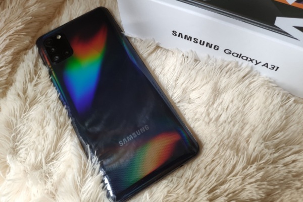 Desain depan dan belakang Samsung Galaxy A31 