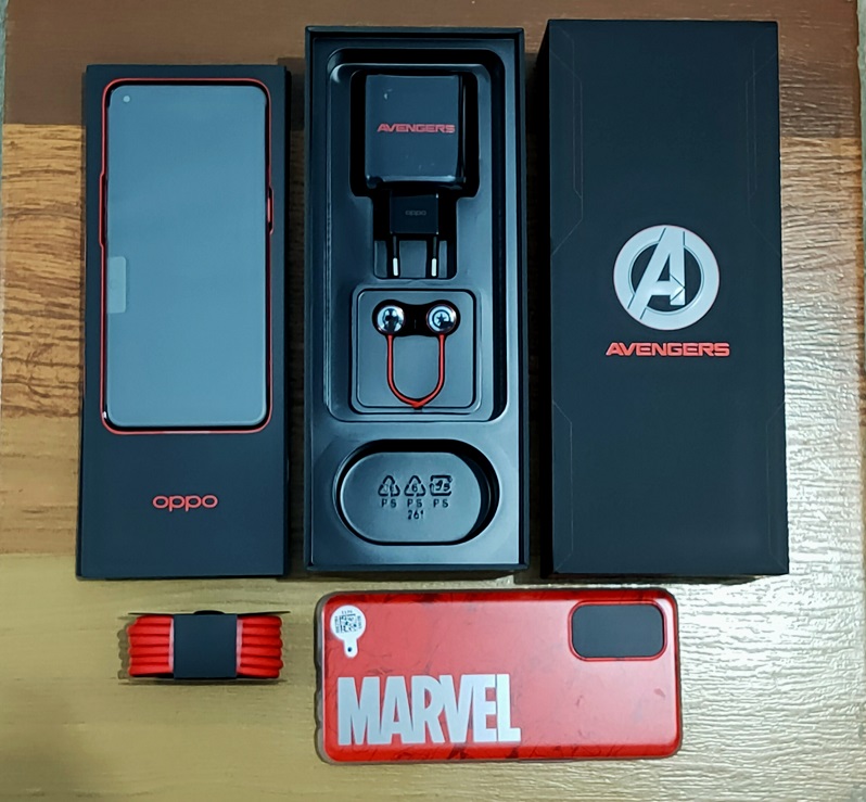 Desain kotak dan aksesori OPPO Reno5 Marvel Edition