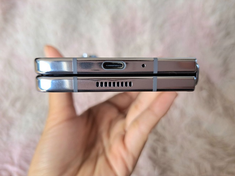 
									Gambar desain dan bodi Galaxy Z Fold5