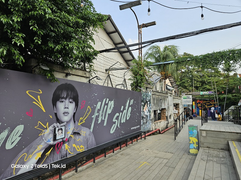 
									Hasil foto kamera utama Galaxy Z Fold5