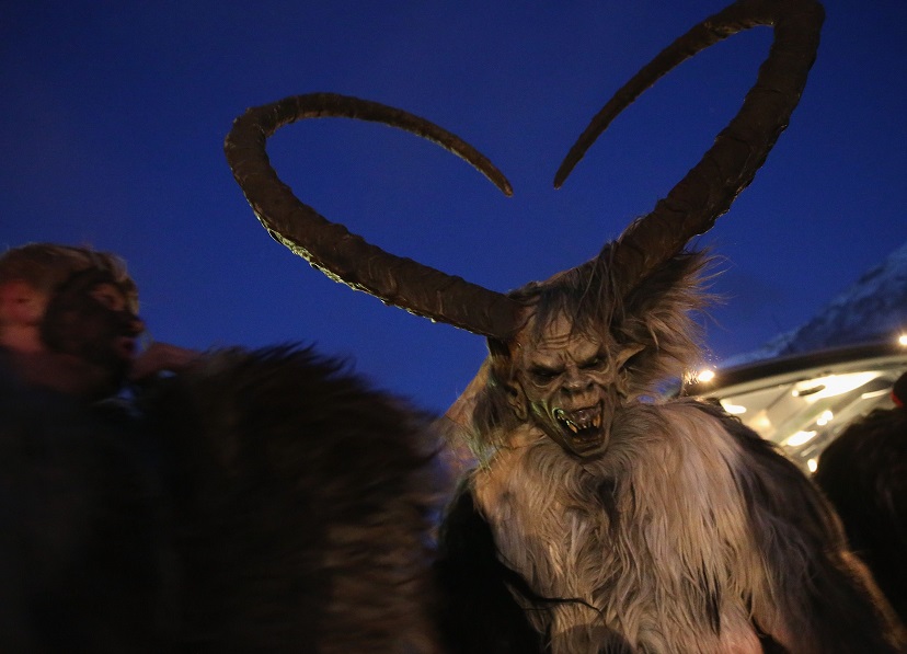 Ini adalah gambar dari film Krampus tahun 2015