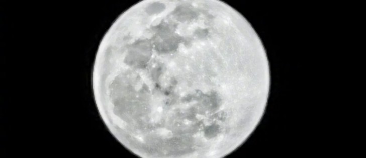 hasil foto bulan Huawei P30 Pro yang bocor di internet