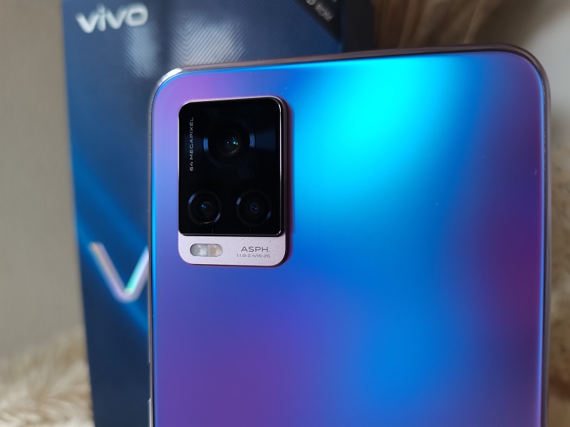 Review Vivo V20: Segini yang pas!