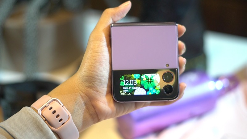 Hands-on Samsung Galaxy Z Flip4 Bora Purple